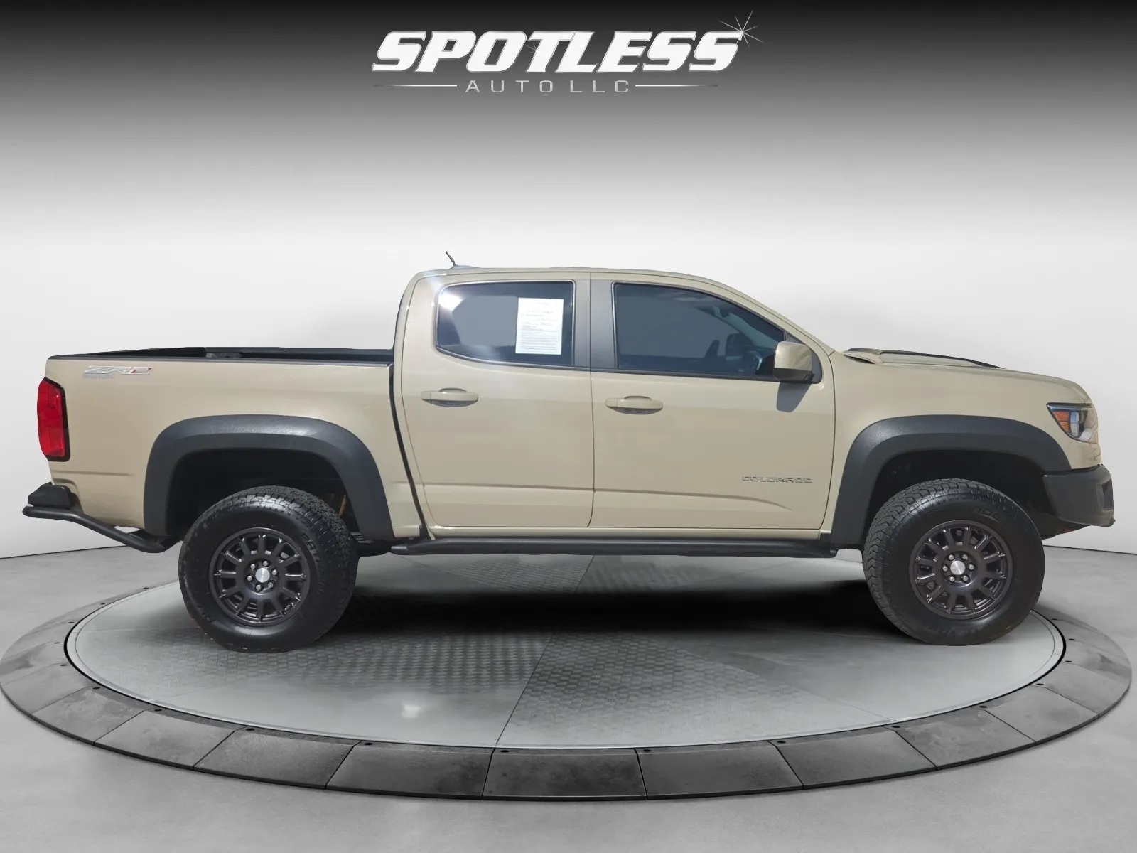 Chevrolet Colorado photo 8