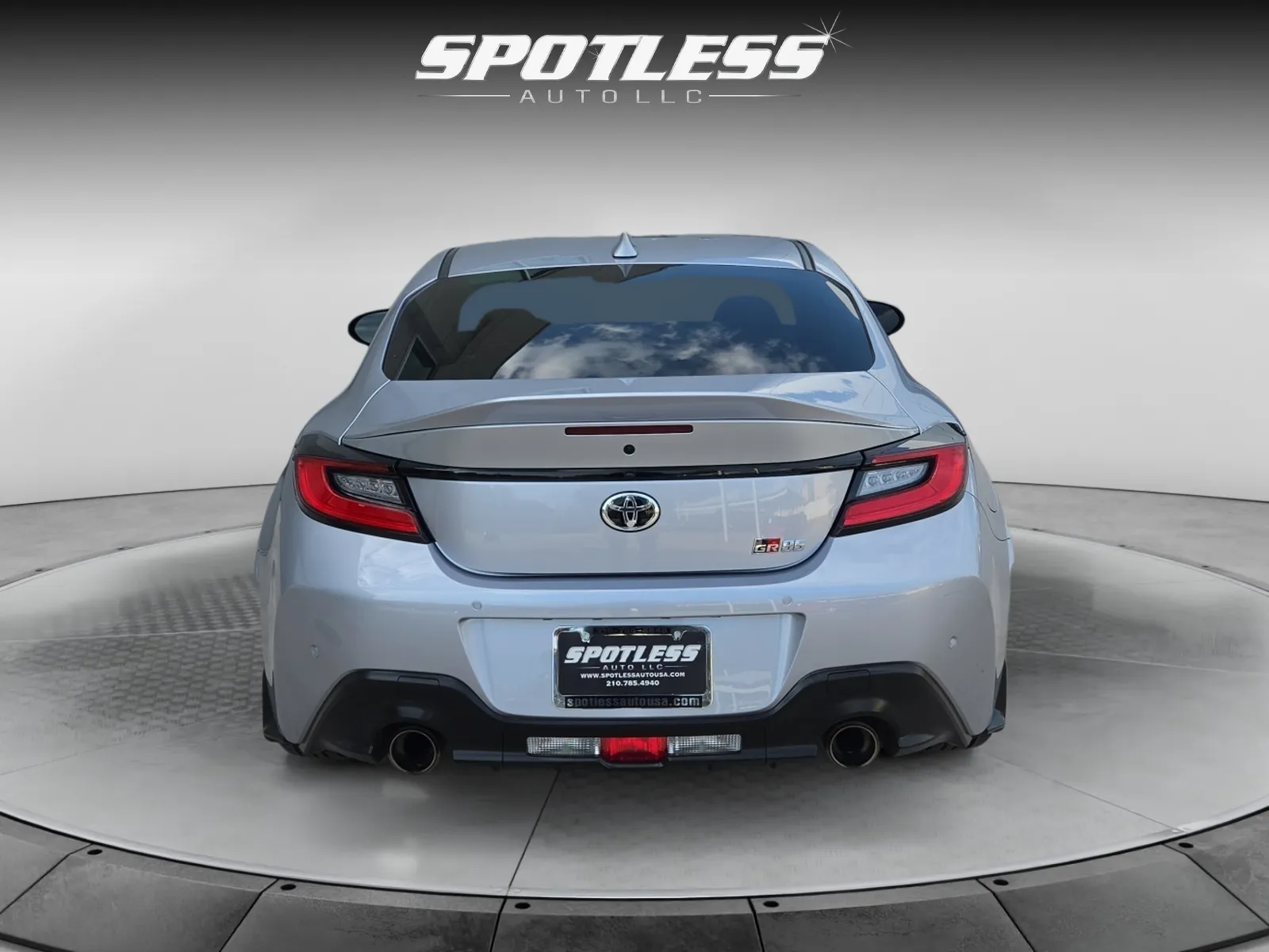Toyota GR86 photo 6