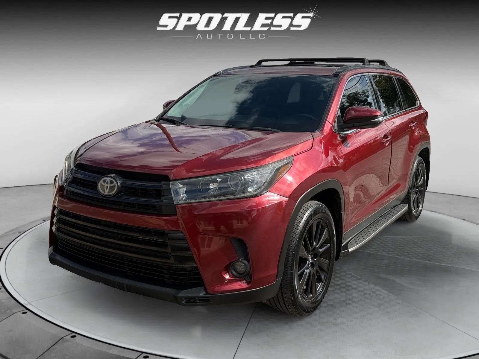 Red 2019 Toyota Highlander SE for sale in San Antonio, TX