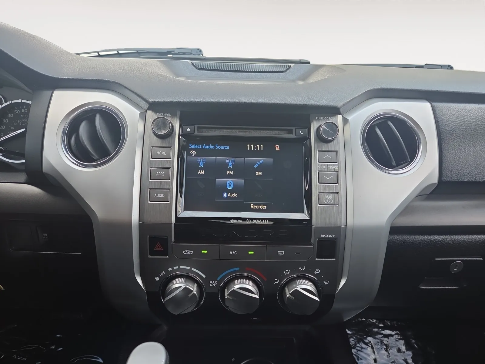 Toyota Tundra photo 25