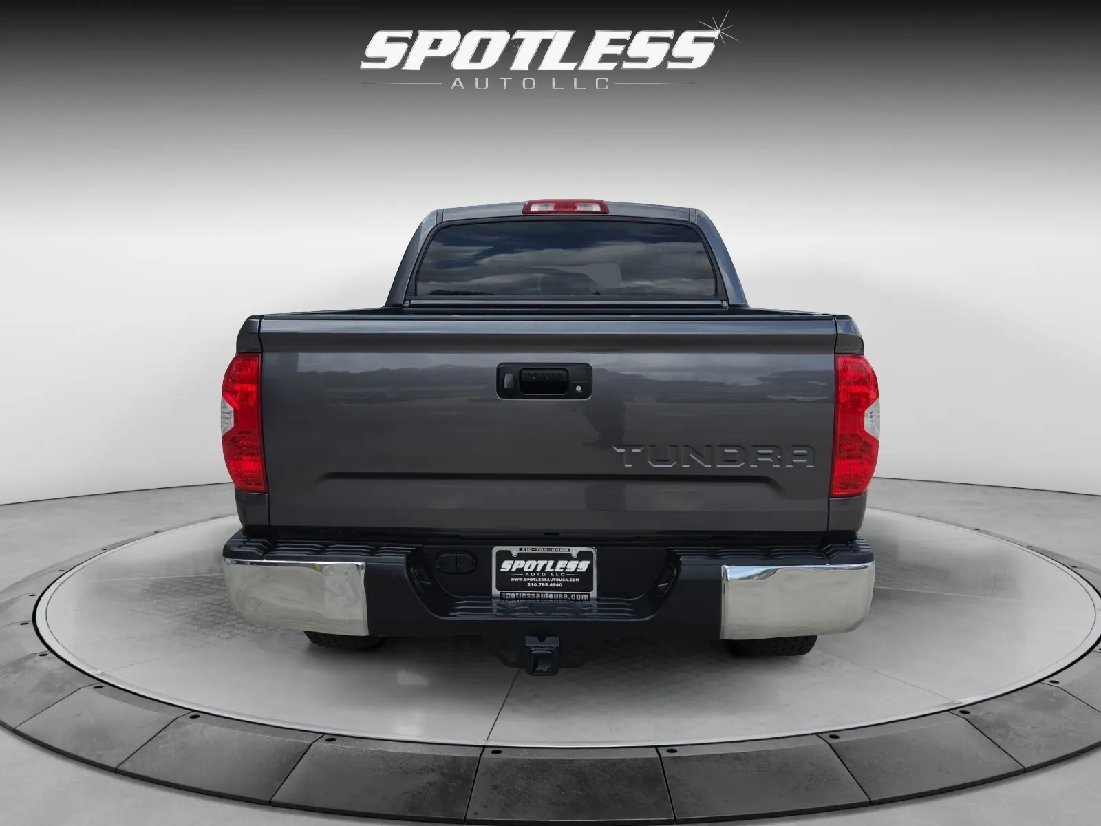 Toyota Tundra photo 6