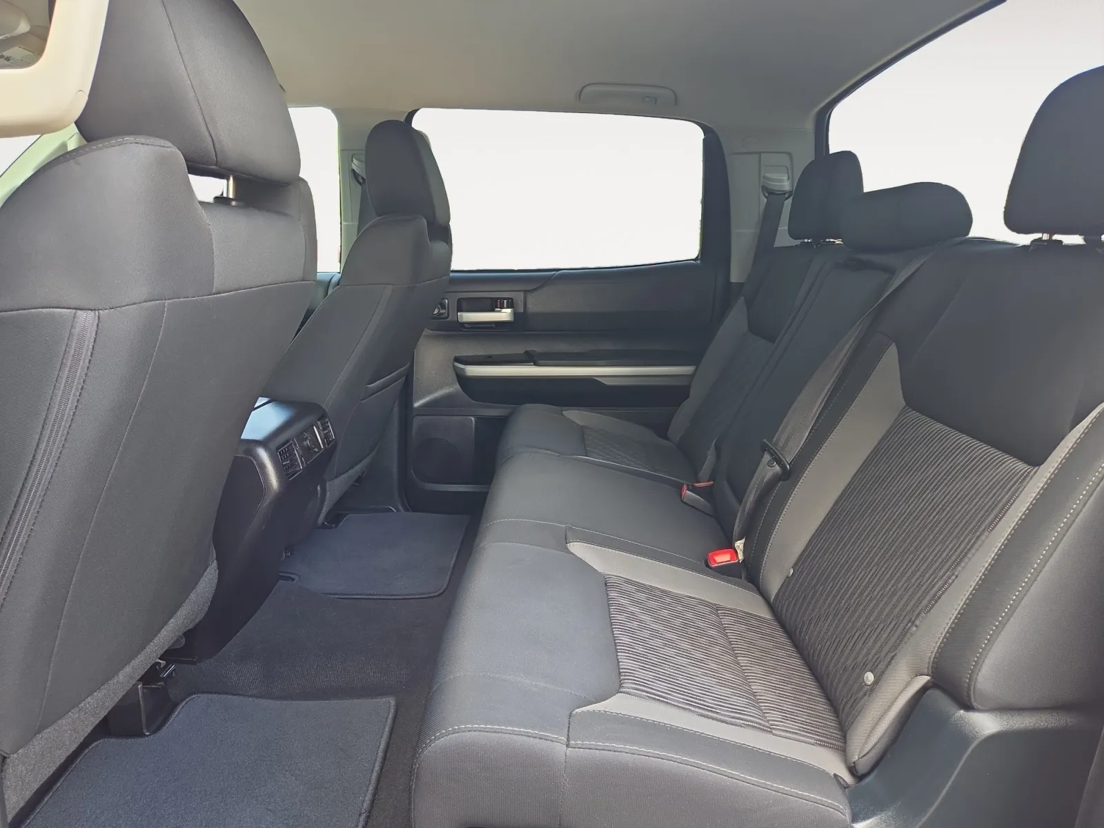 Toyota Tundra photo 22