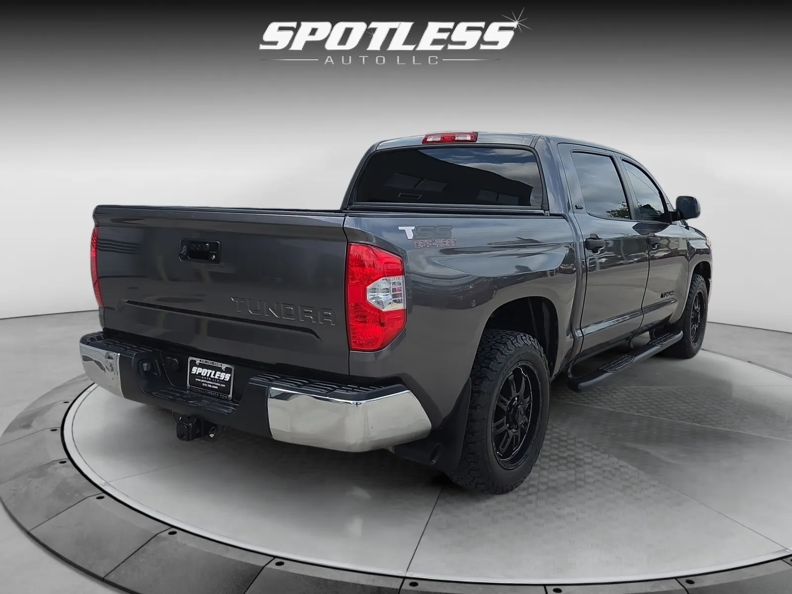 Toyota Tundra photo 7