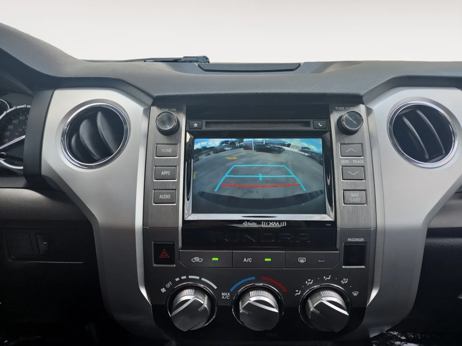 Toyota Tundra photo 26