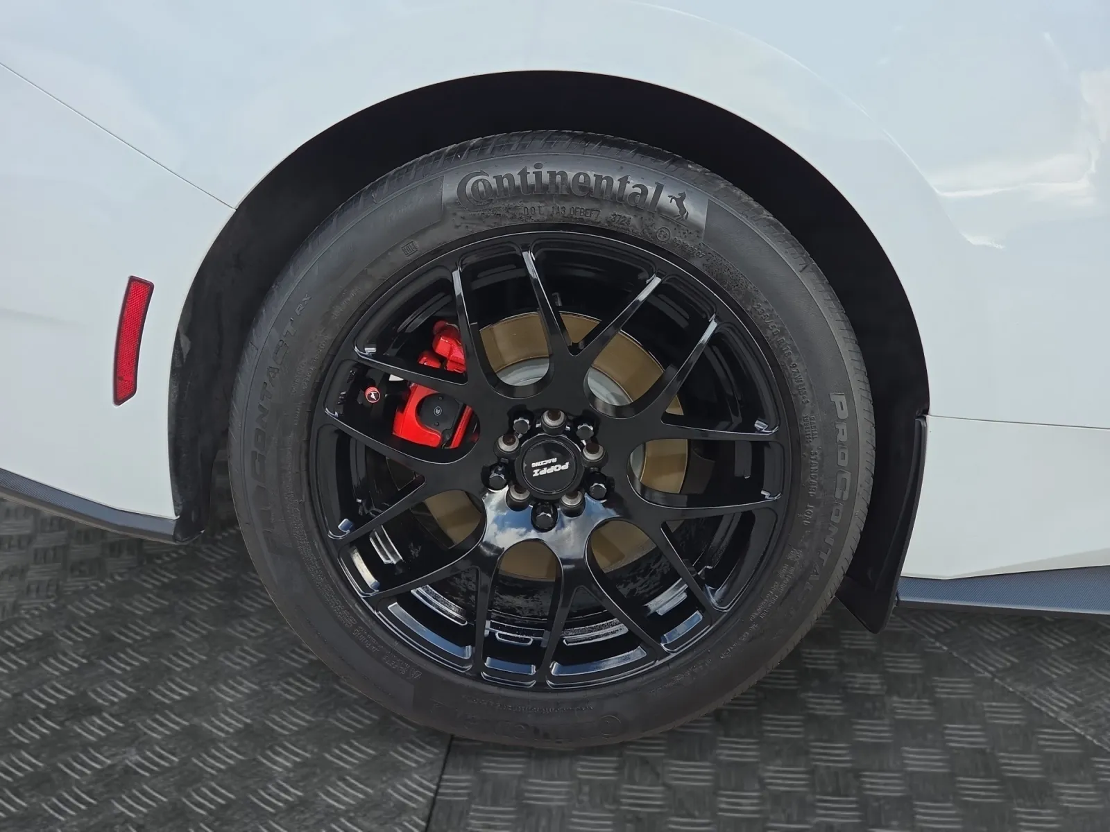 Ford Mustang photo 15