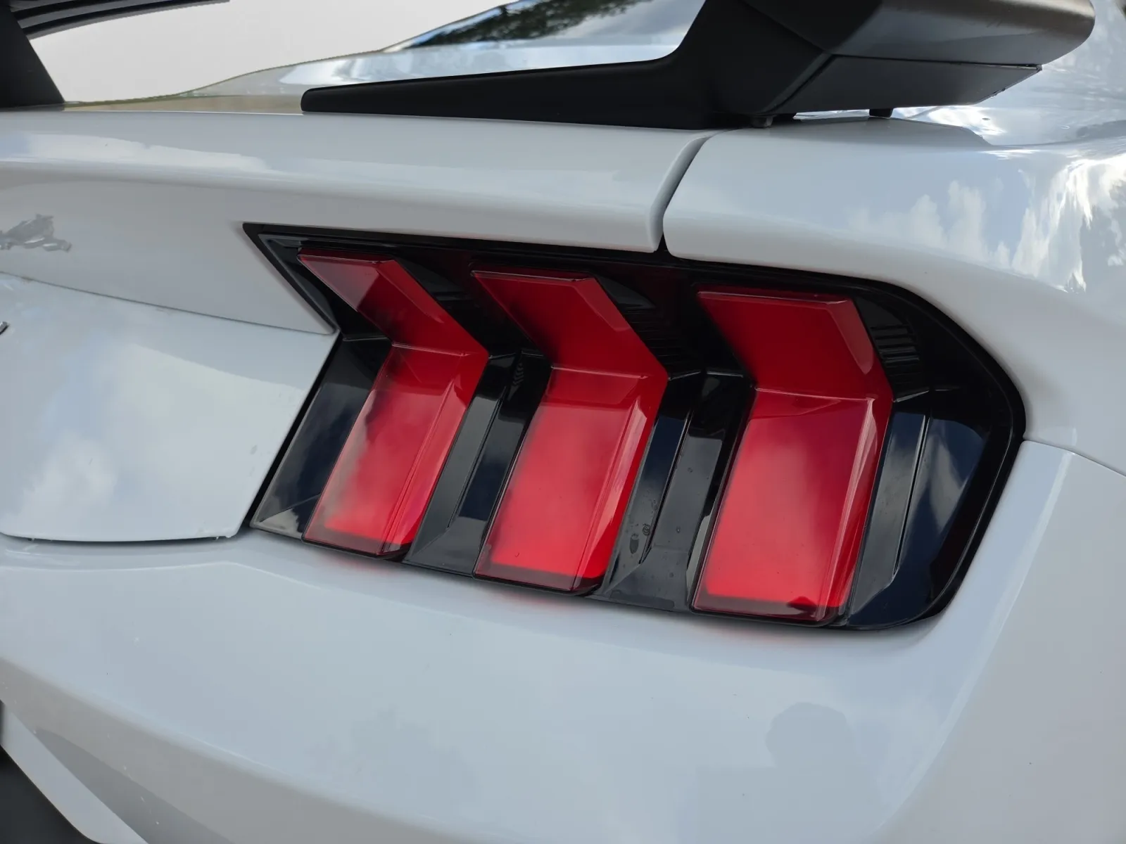 Ford Mustang photo 13