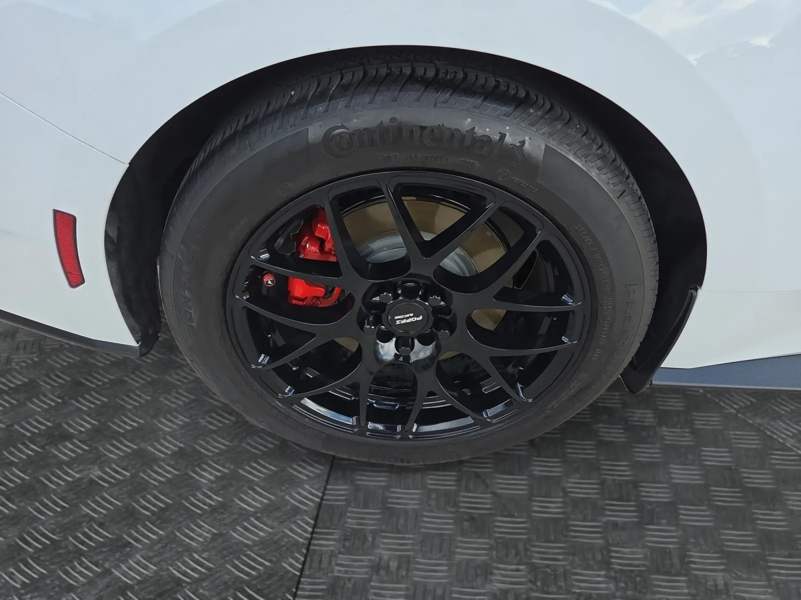 Ford Mustang photo 14