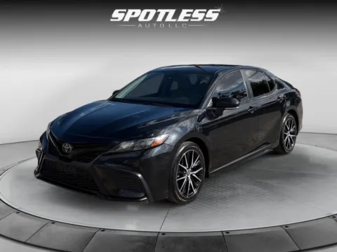 Black 2022 Toyota Camry SE for sale in San Antonio, TX