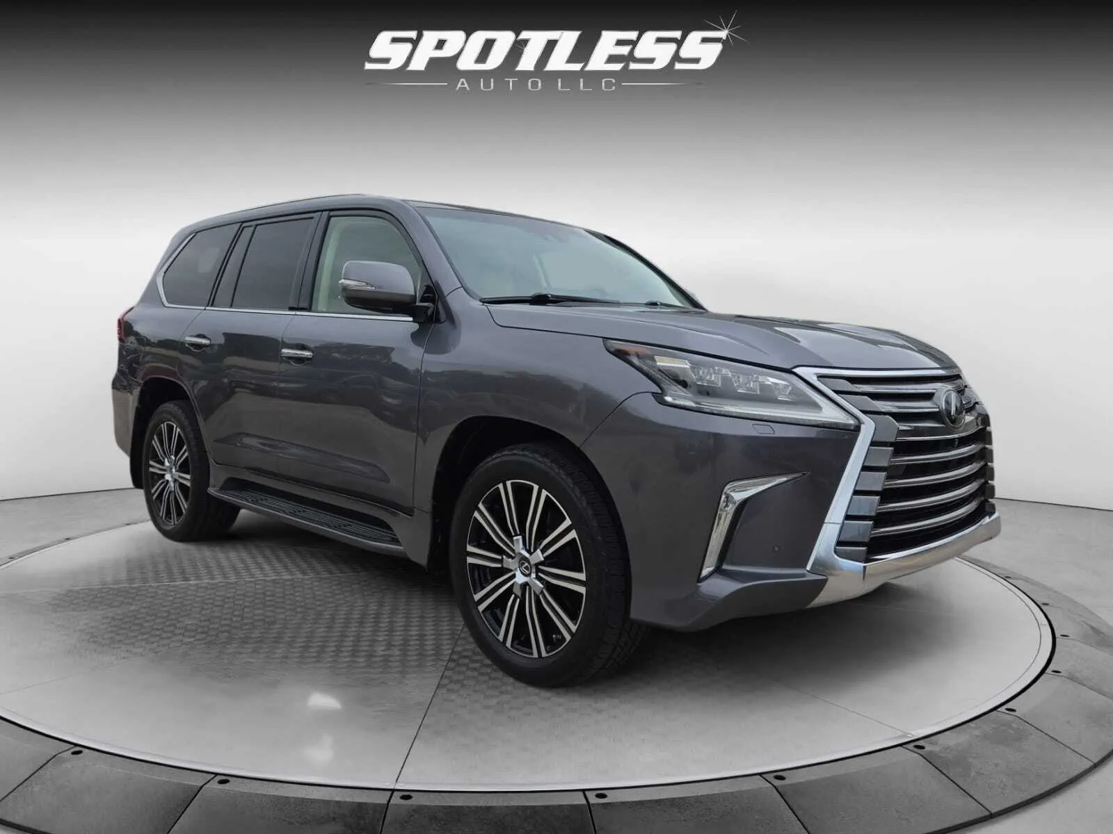 Lexus LX photo 11