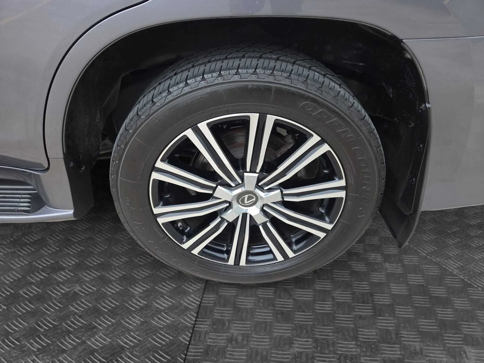 Lexus LX photo 14