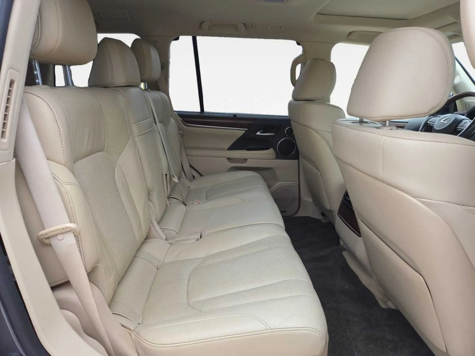Lexus LX photo 24