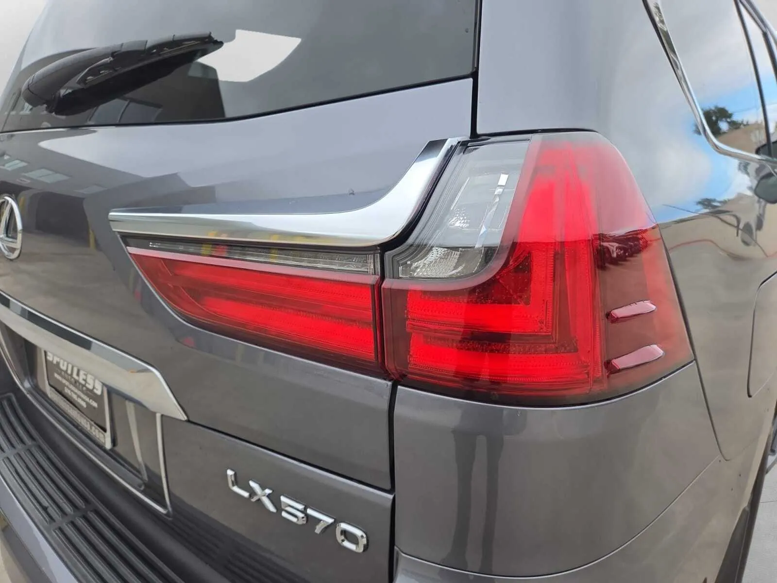 Lexus LX photo 12