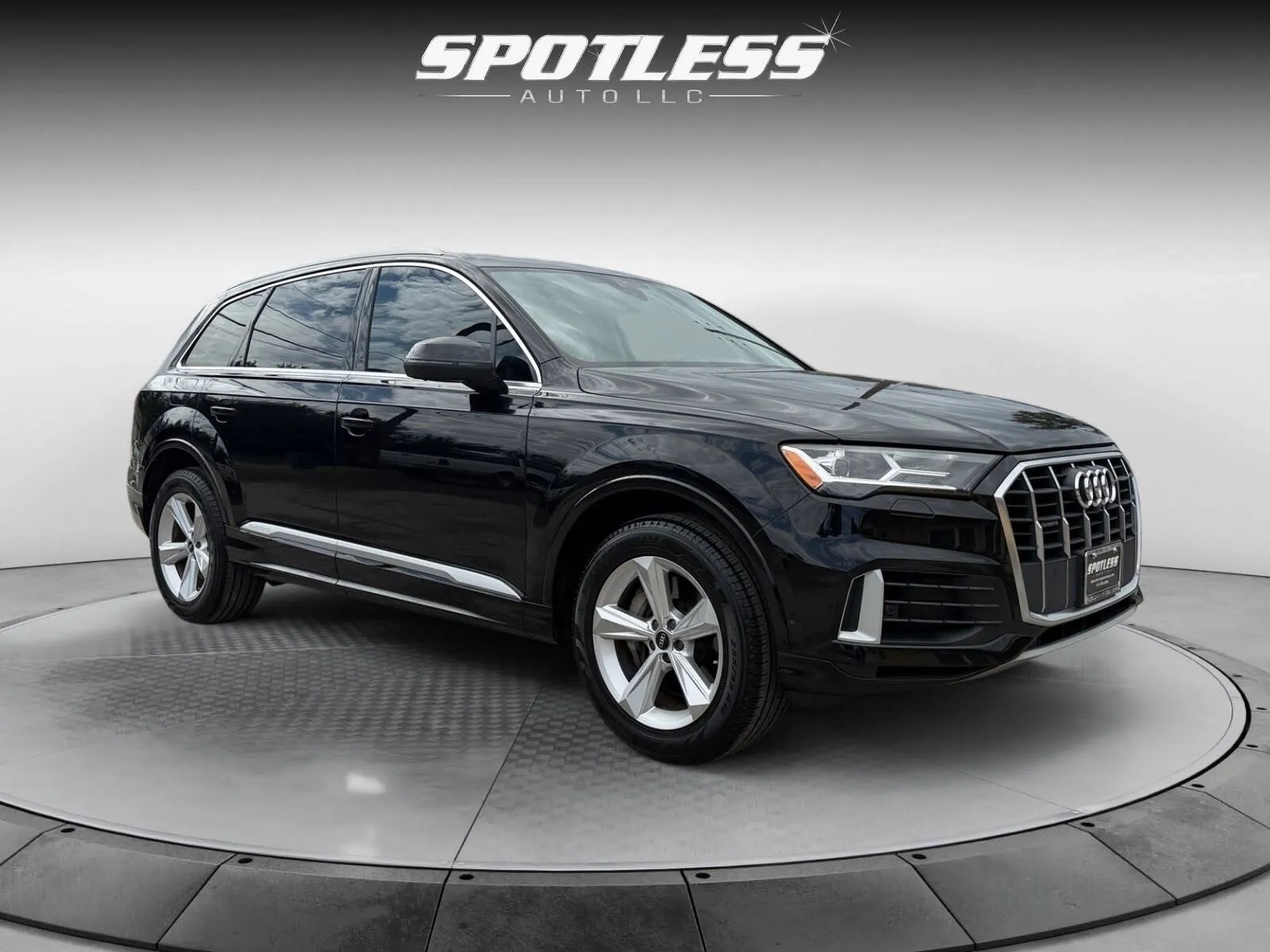 Audi Q7 photo 9