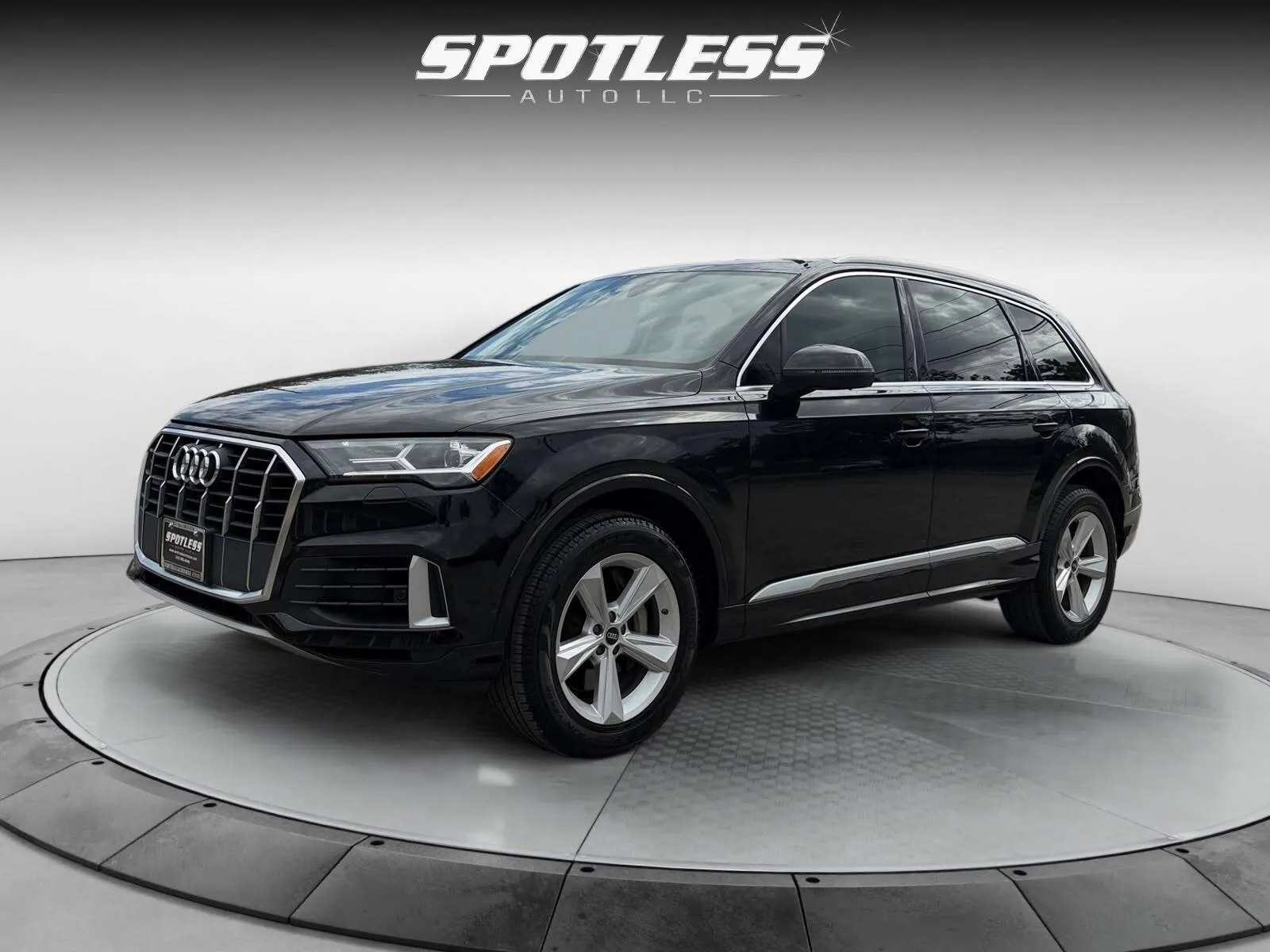 Audi Q7 photo 3