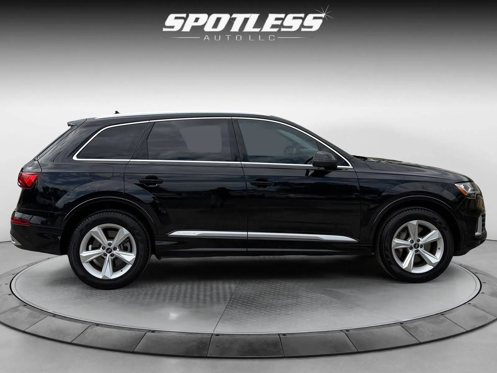 Audi Q7 photo 8