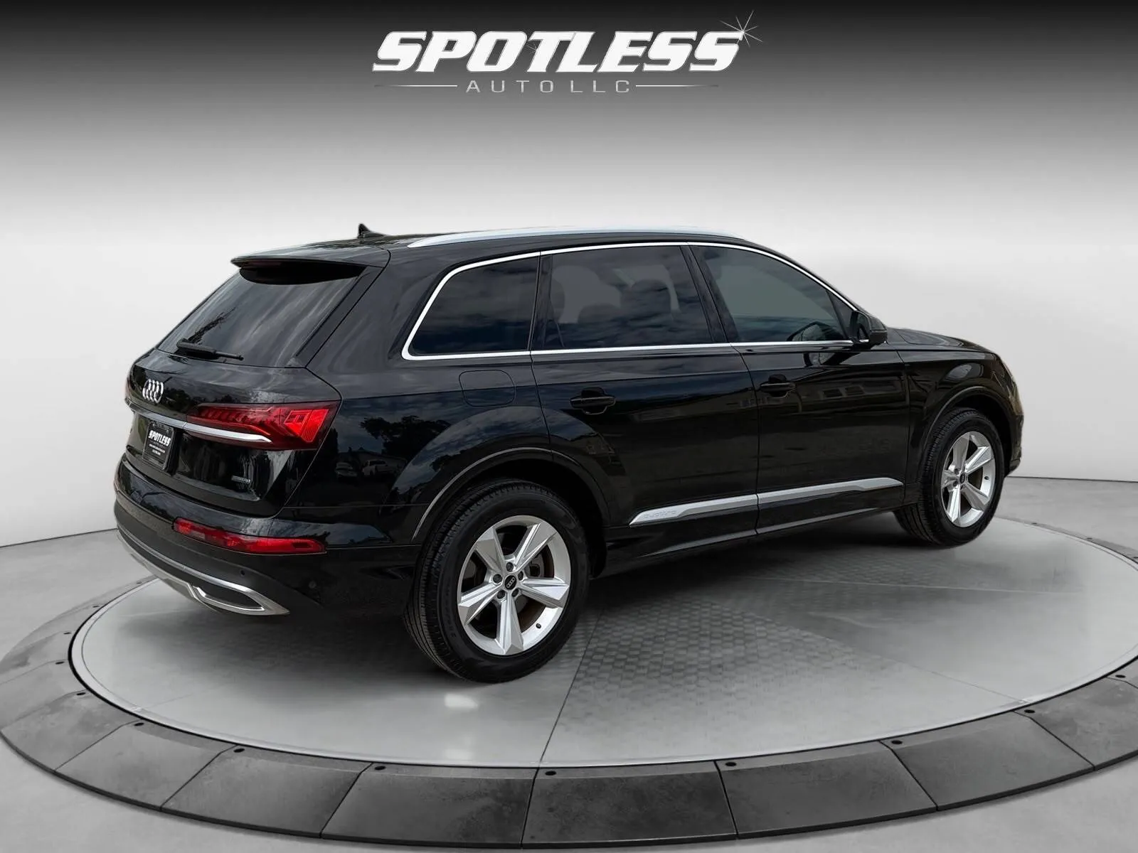 Audi Q7 photo 7