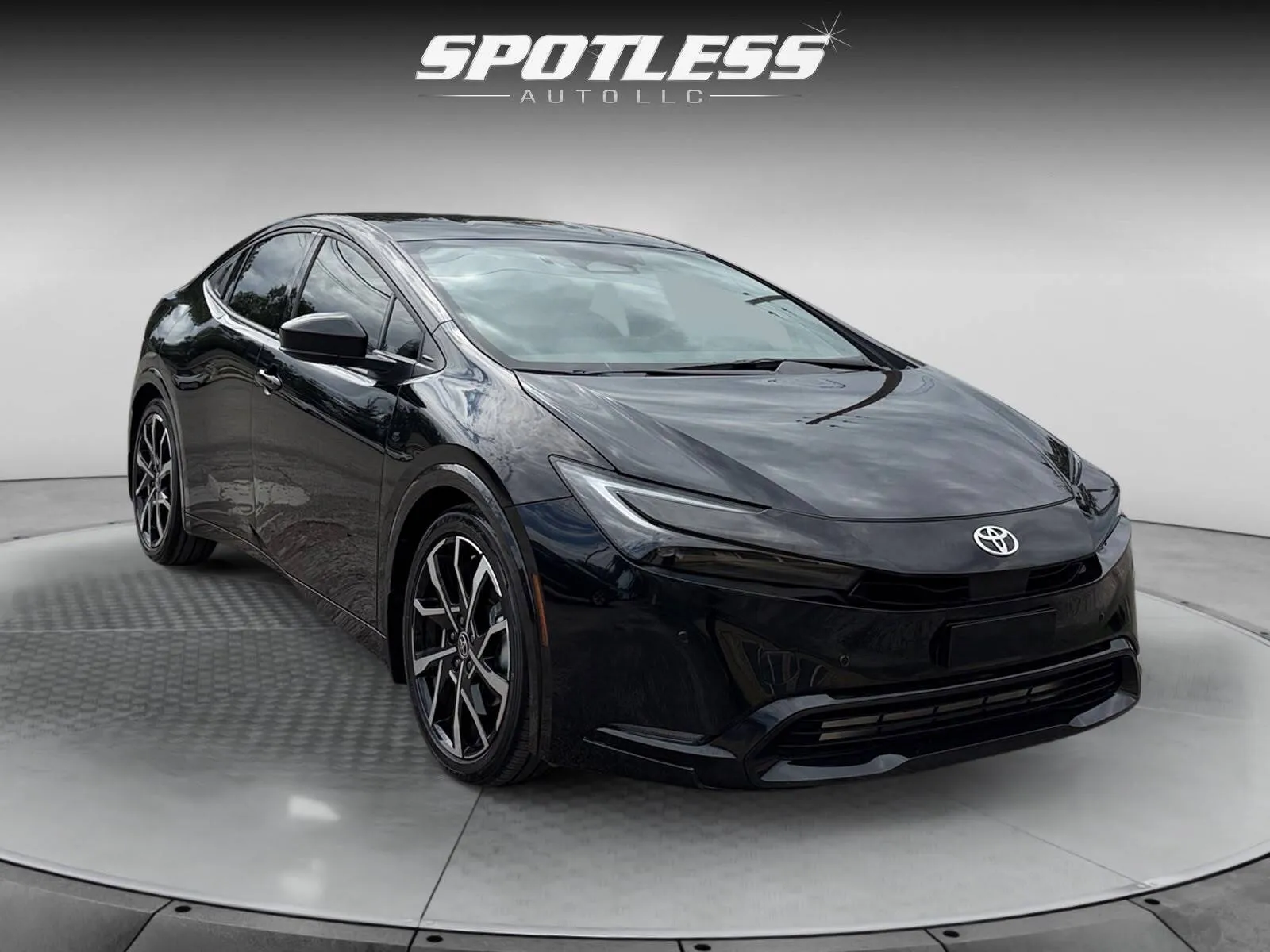 Toyota Prius photo 11