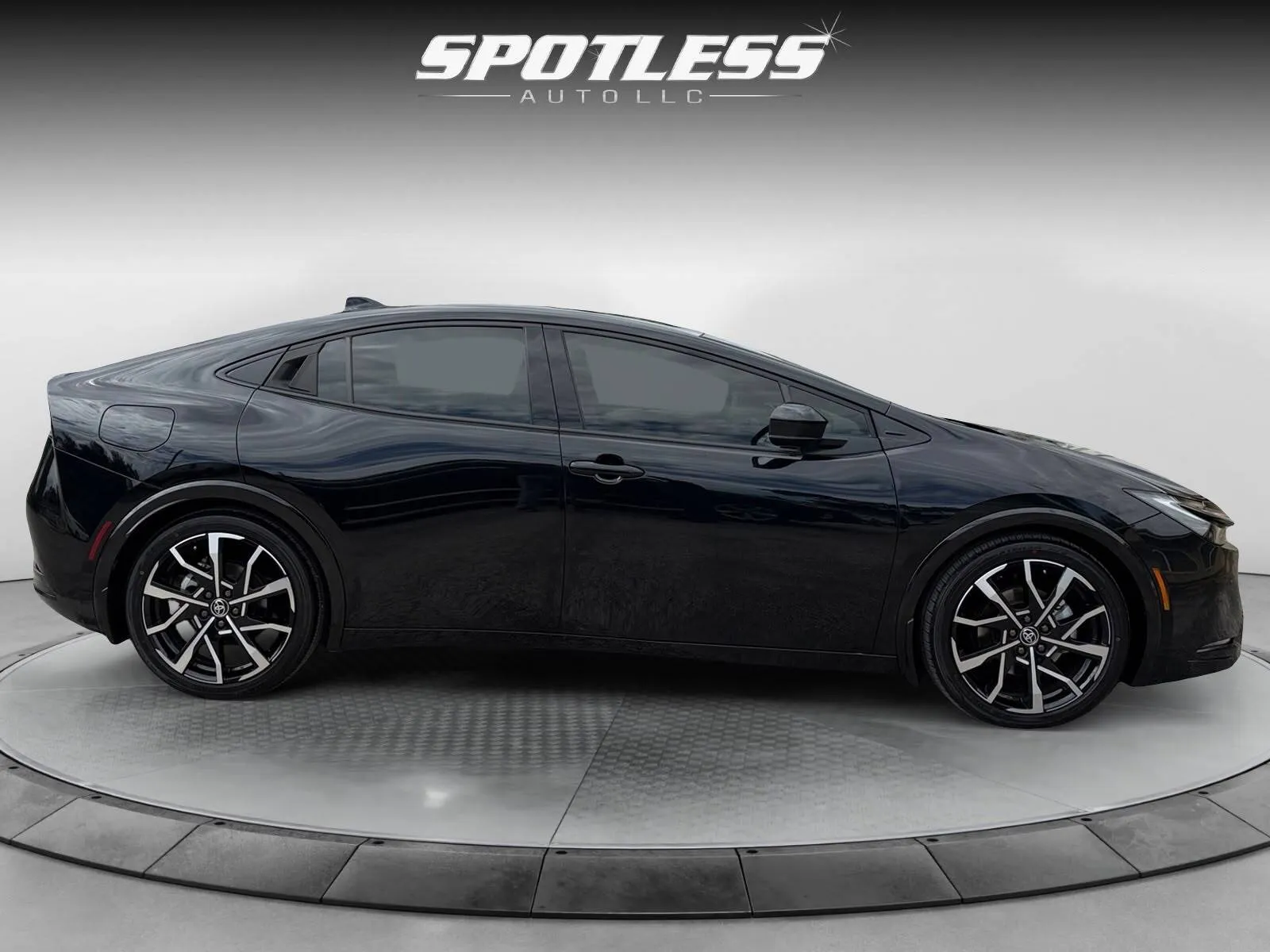 Toyota Prius photo 8