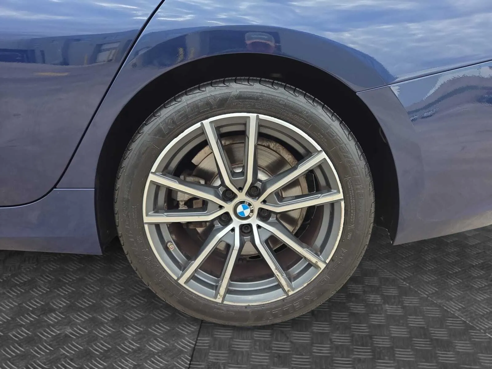 BMW 3 Series photo 15