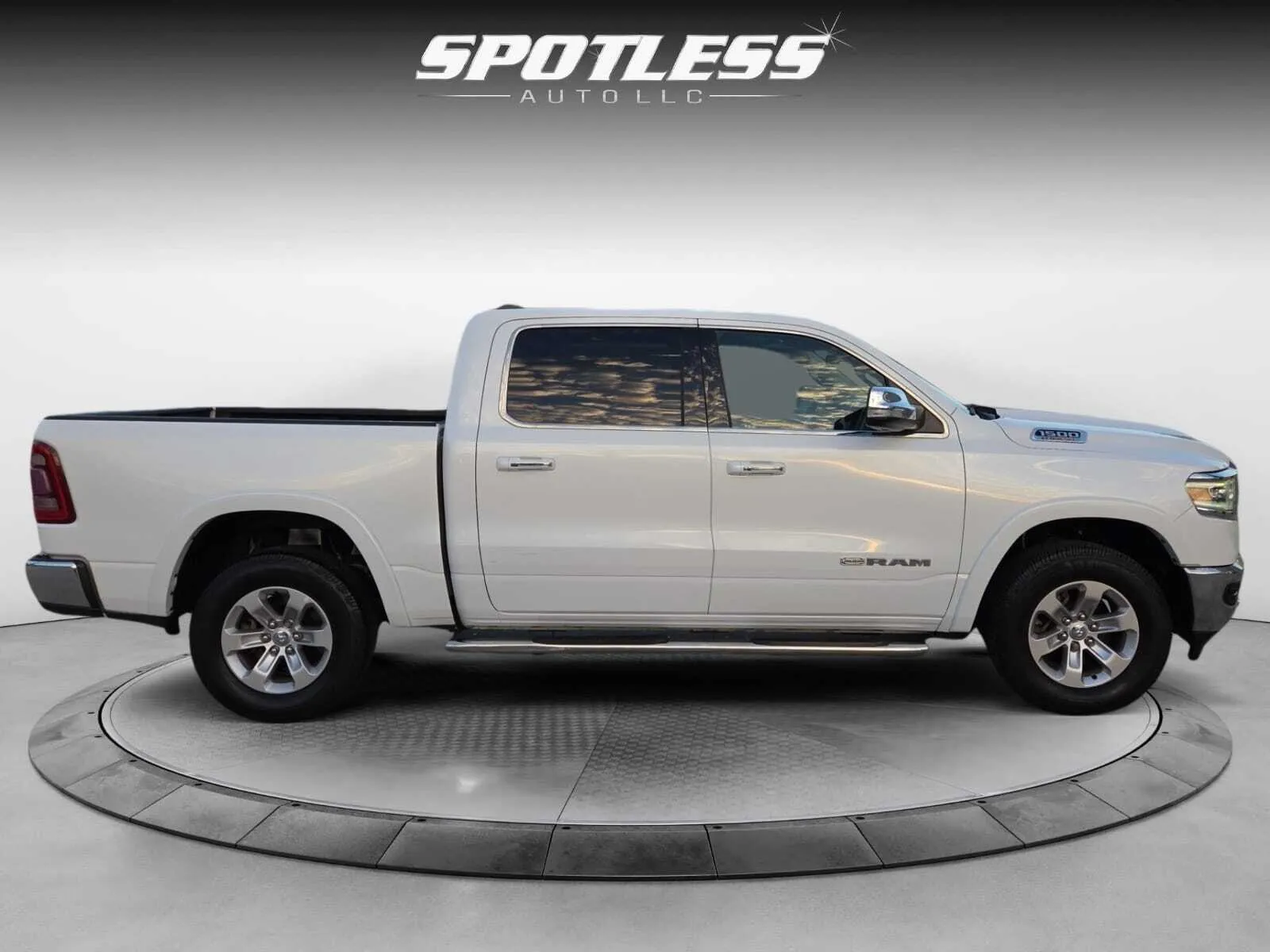 Ram 1500 photo 8