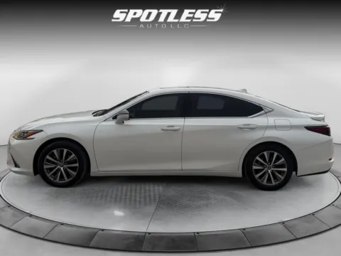 More photos of 2021 Lexus ES 350 at Spotless Auto I-10, TX