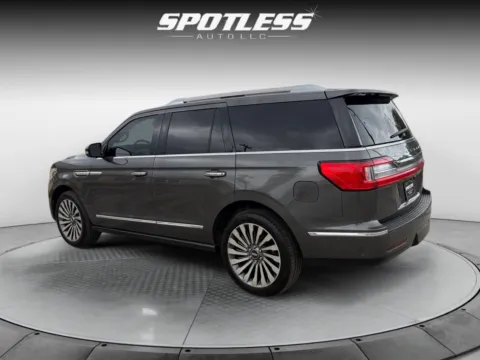 More photos of 2018 Lincoln Navigator Reserve at Spotless Auto I-10, TX
