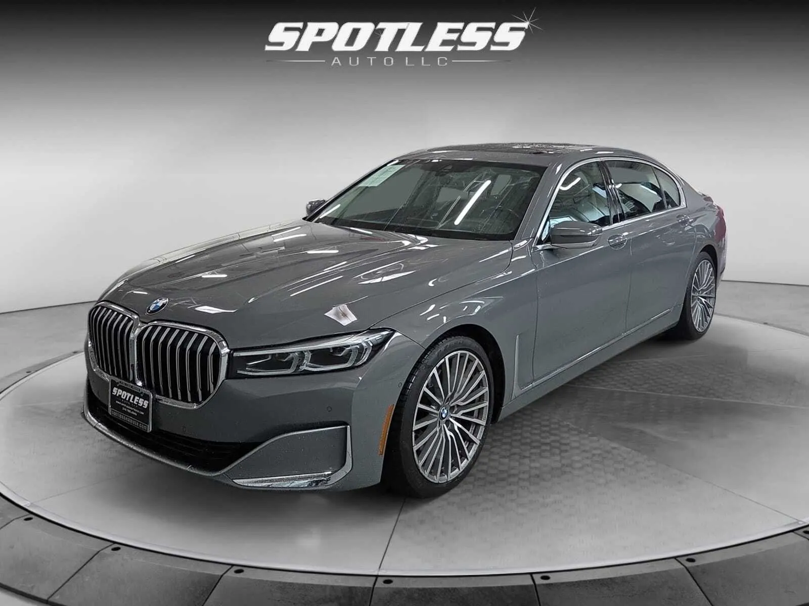 Gray 2022 BMW 7 Series 740i for sale in San Antonio, TX