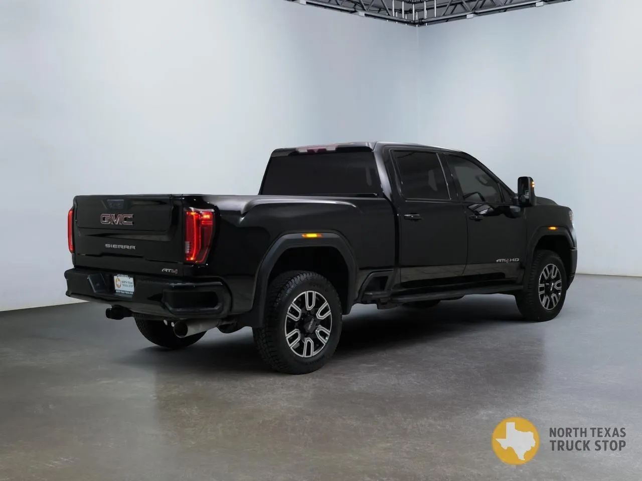2022 GMC Sierra 2500HD AT4 - Photo 8