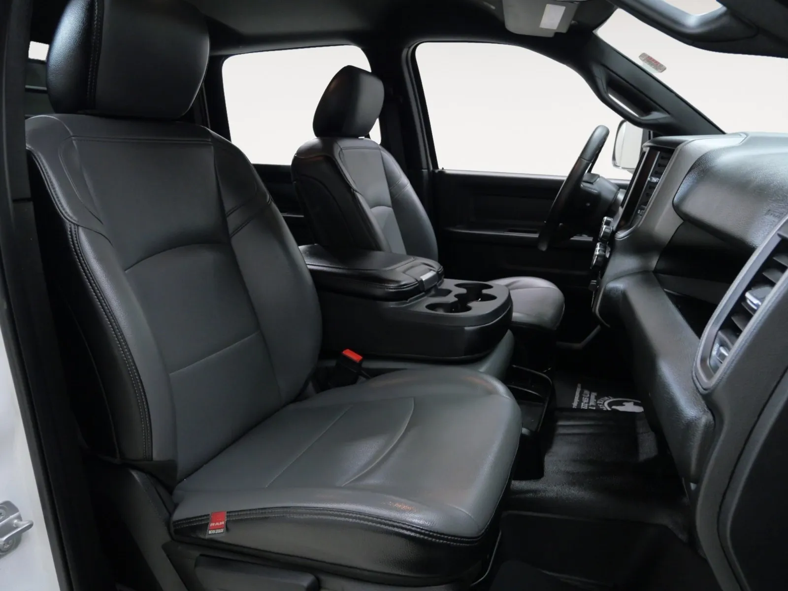 2021 RAM Ram 3500 Chassis Cab Tradesman - Photo 20