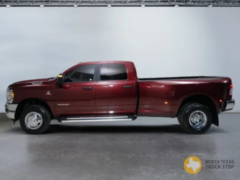 More photos of 2023 Ram 3500 Big Horn 6.7L Cummins 4x4 at North Texas Truck Stop, TX