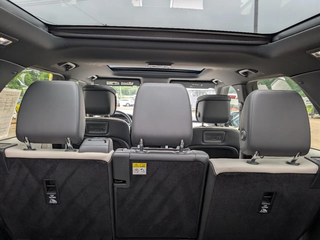 2023 Land Rover Discovery HSE R Dynamic - Photo 11