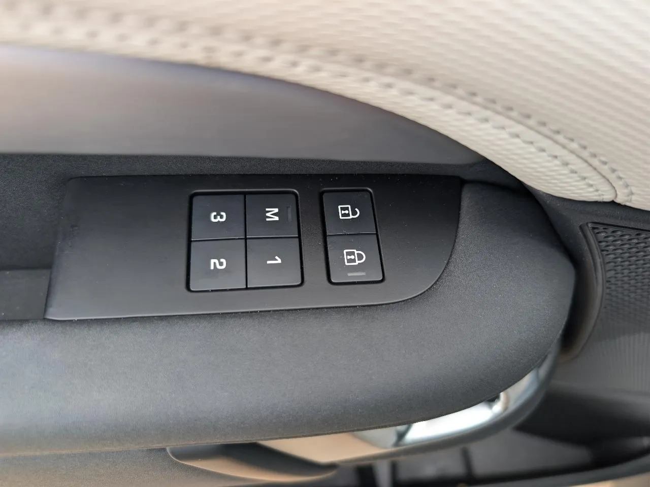 2023 Land Rover Discovery HSE R Dynamic - Photo 22