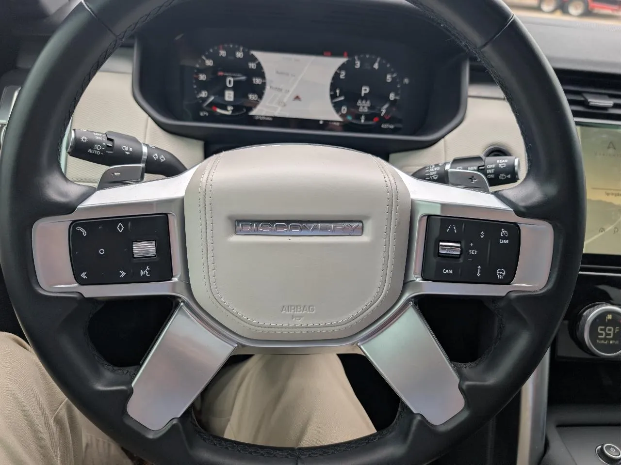 2023 Land Rover Discovery HSE R Dynamic - Photo 24