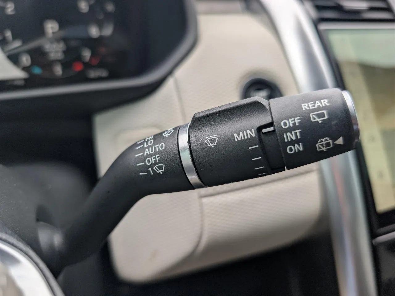 2023 Land Rover Discovery HSE R Dynamic - Photo 27