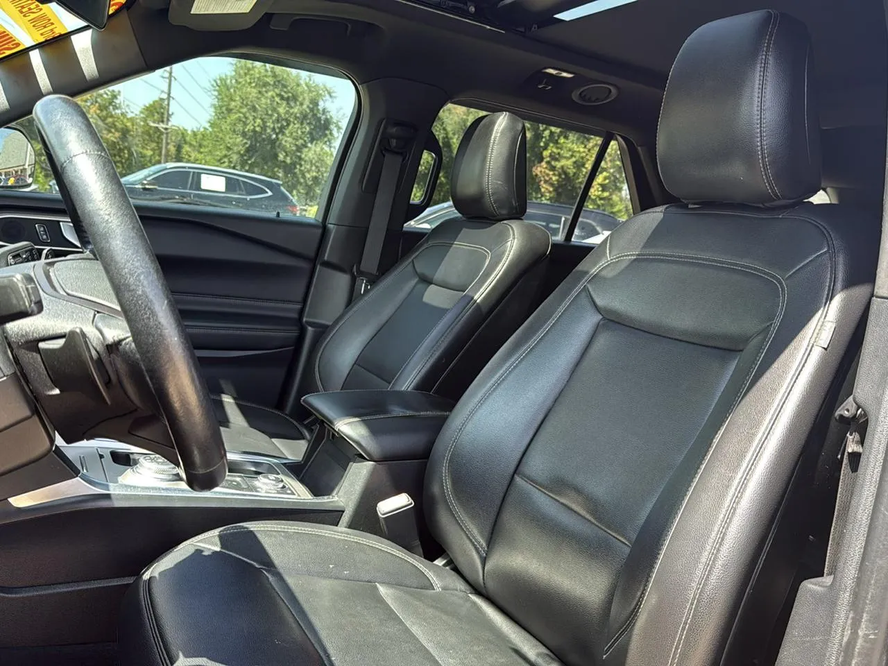 2020 Ford Explorer XLT - Photo 15