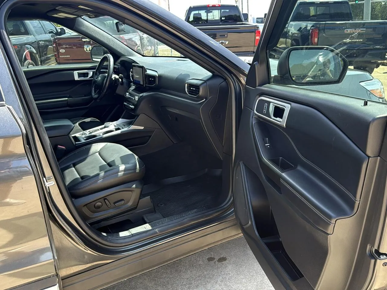 2020 Ford Explorer XLT - Photo 40