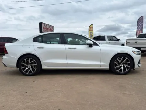 More photos of 2020 VOLVO S60 T6 MOMENTUM at Taylor Auto Sales, Inc., AR