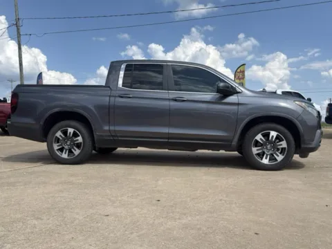 More photos of 2019 HONDA RIDGELINE RTL at Taylor Auto Sales, Inc., AR