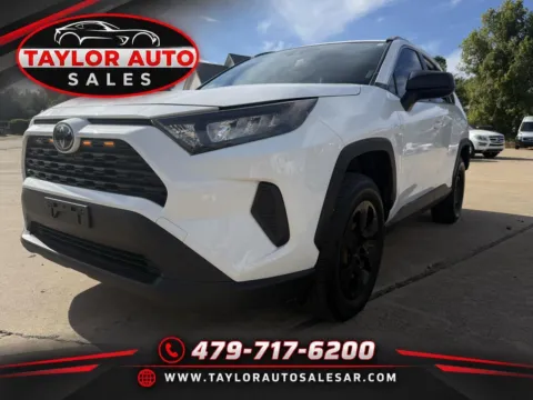 White 2019 TOYOTA RAV4 LE for sale in Springdale, AR