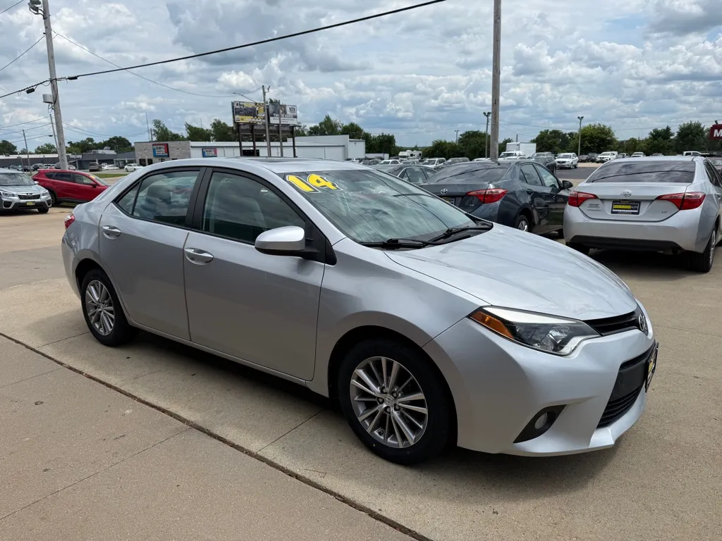Silver 2014 TOYOTA COROLLA LE PLUS for sale in Cedar Rapids, IA