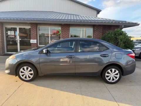 More photos of 2018 TOYOTA COROLLA LE at Road Runner Auto Sales and Service, IA