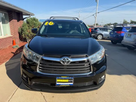 Photos of 2016 TOYOTA HIGHLANDER XLE for sale in Cedar Rapids, IA at Road Runner Auto Sales and Service