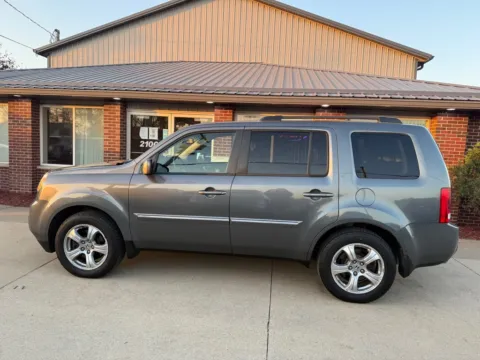 More photos of 2012 HONDA PILOT EXL at Road Runner Auto Sales and Service, IA