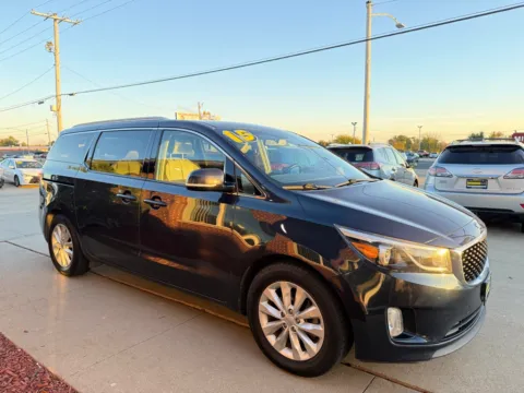 Blue 2015 KIA SEDONA EX for sale in Cedar Rapids, IA