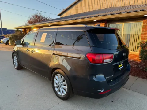 More photos of 2015 KIA SEDONA EX at Road Runner Auto Sales and Service, IA