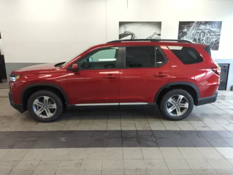 Photos of 2026 Honda Pilot EX-L for sale in Mansfield, OH at Clement Honda of Mansfield