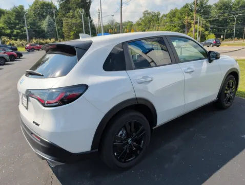 More photos of 2027 Honda HR-V Sport at Clement Honda of Mansfield, OH