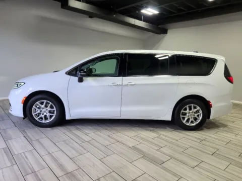 Photos of 2024 Chrysler Pacifica Touring L for sale in Philadelphia, PA at Torresdale Ave