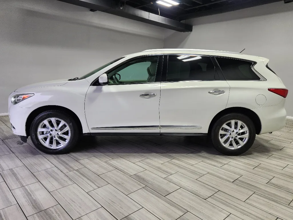 Photos of 2013 INFINITI JX35 for sale in Philadelphia, PA at Torresdale Ave