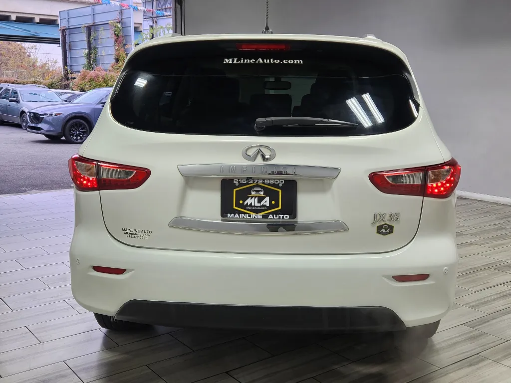 More photos of 2013 INFINITI JX35 at Torresdale Ave, PA